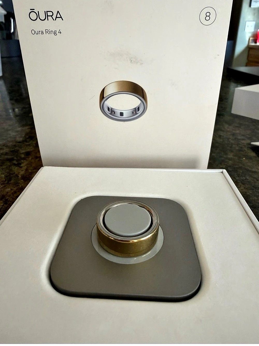Oura Ring 4 Gold Size 8 Gold & Silver US 8 Smart Ring